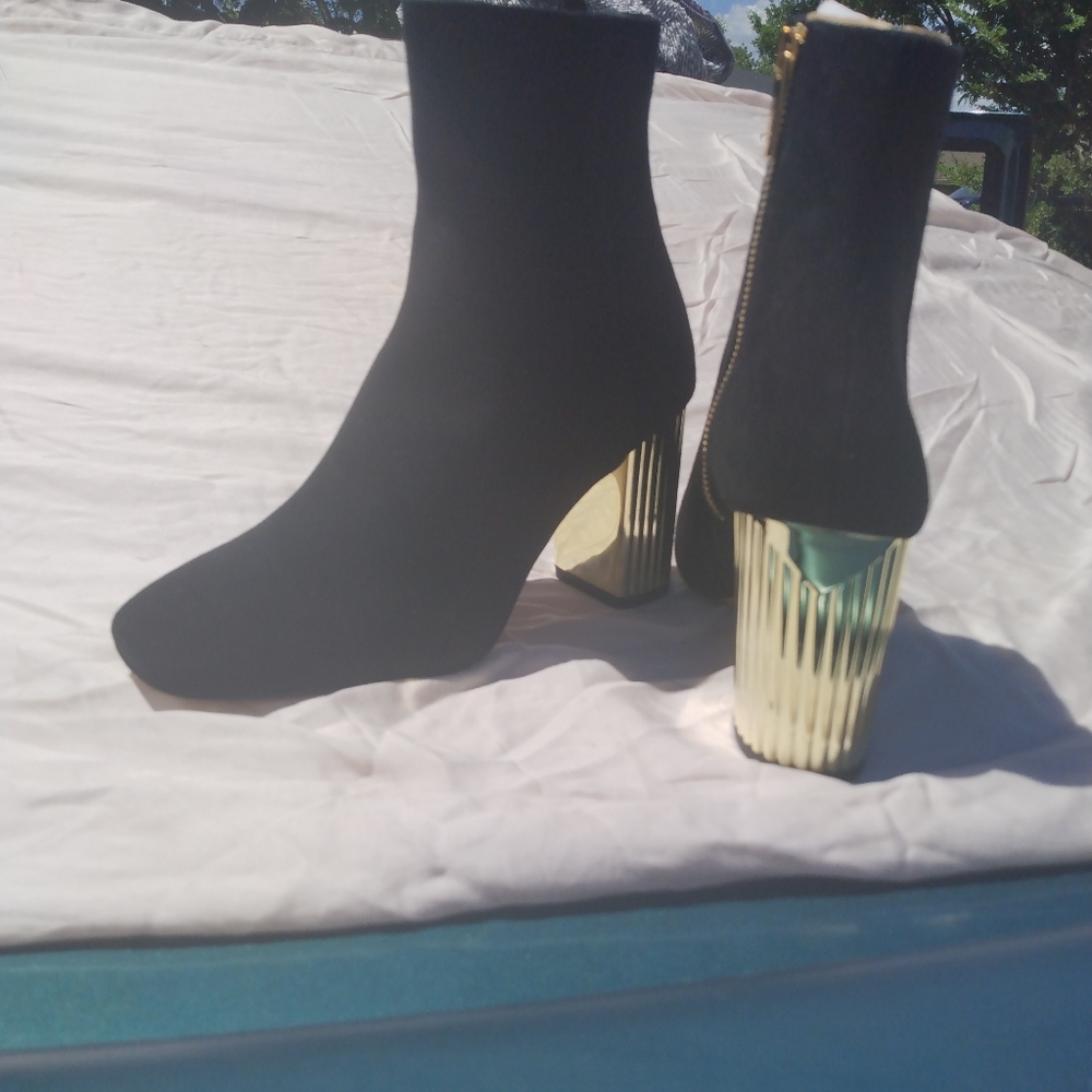 High heel boots